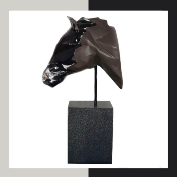 مجسمه دستساز اسب